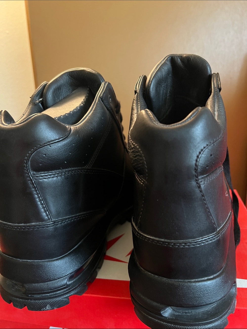 Nike Black Leather High-Top Boots Sz 14 brand new just tried on - Picture 4 of 7